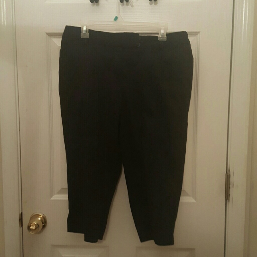 Black Capris
